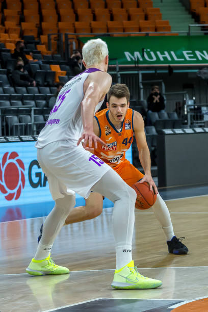 的全面表现 的全面表现